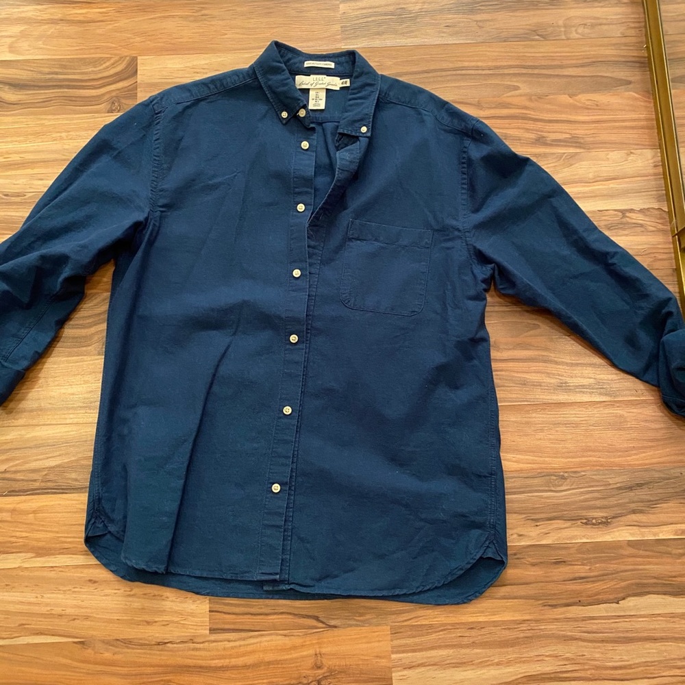 Men’s Size L Navy blue H&M casual dress shirt